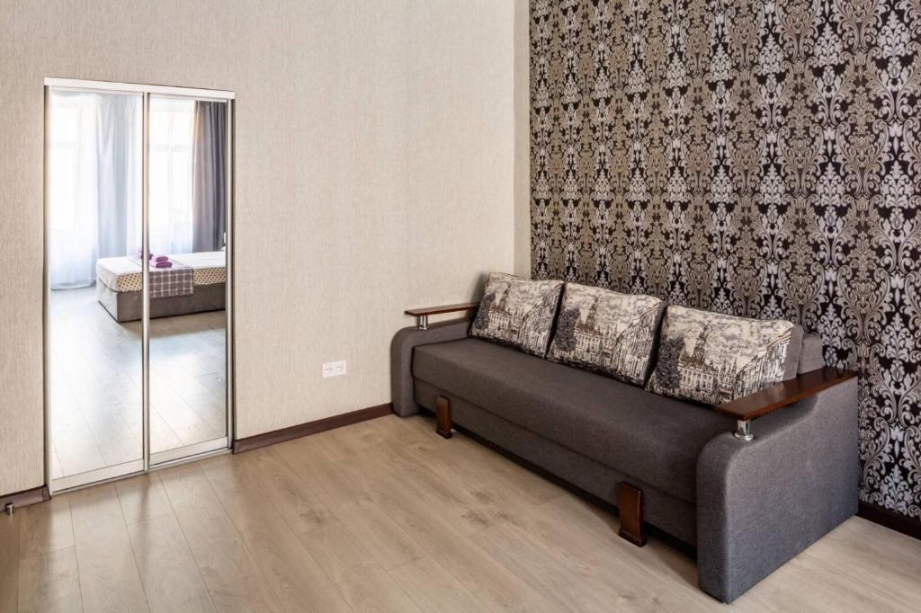 Apartment with 2 bedroom near Opera House Gorodotska 27 str with parking - Two-Bedroom Apartment