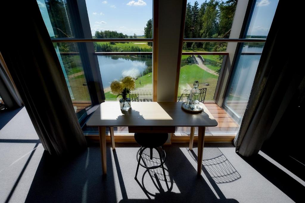 Barono Vila - Apartment With Lake View