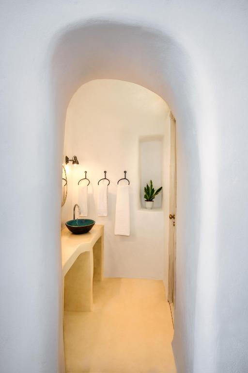 Foto dalla galleria di Oikia Cave House a Éxo Goniá