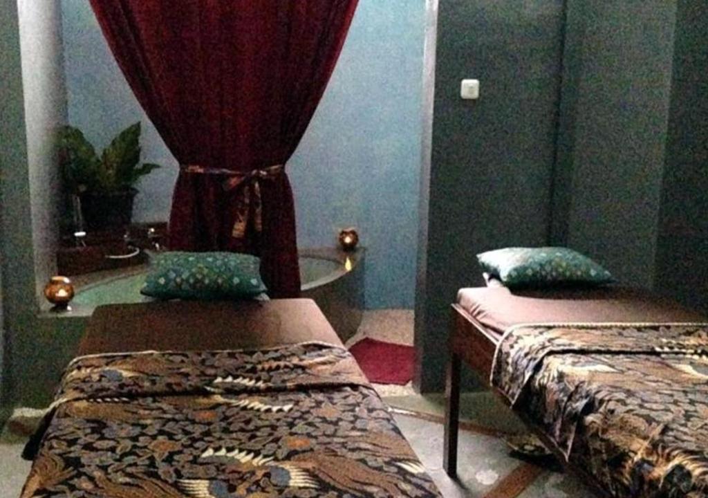 Wae Molas Hotel