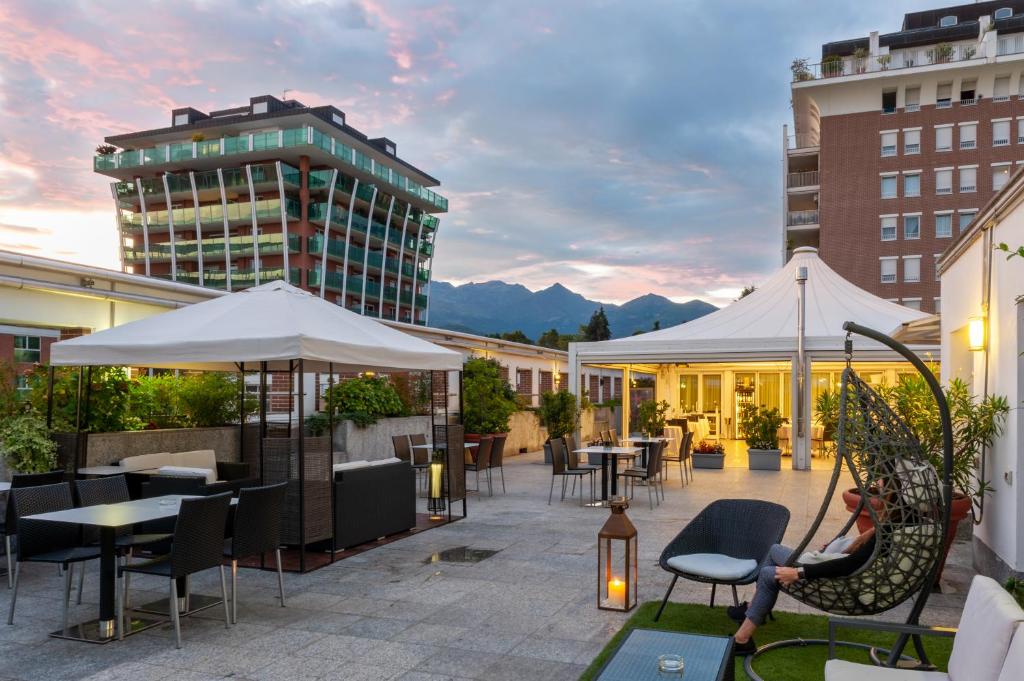 Nespecifikovaný výhled na hory nebo výhled na hory při pohledu z hotelu