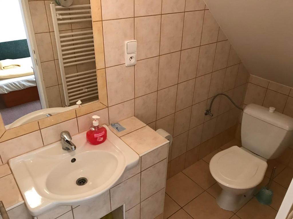 Koupelna v ubytování Garni pension U svatého Urbana