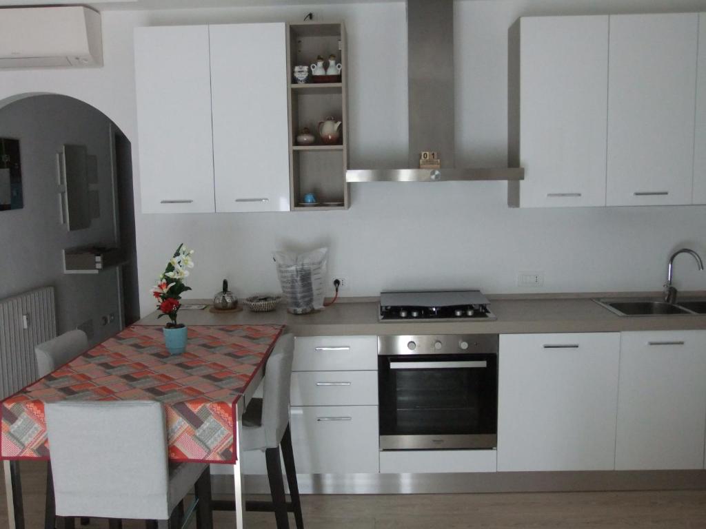 Kuchyň nebo kuchyňský kout v ubytování Residenza Le Torri