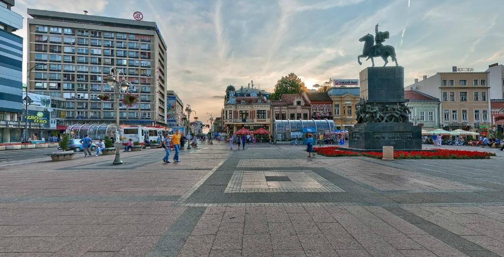 Nespecifikovaný výhled na destinaci Niš nebo výhled na město při pohledu z penzionu