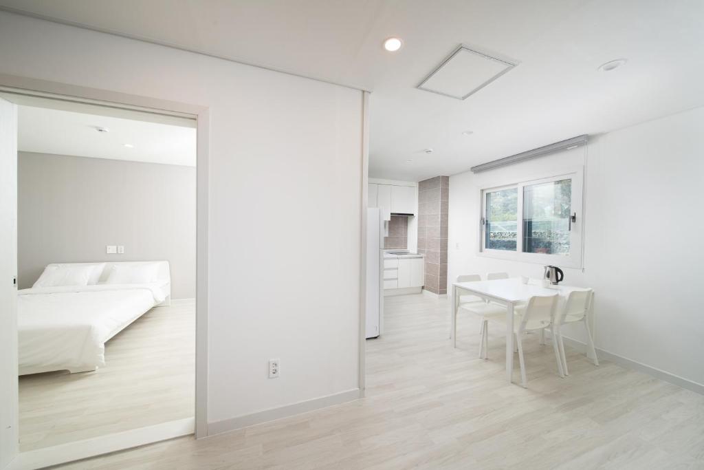 Jeju Soo Pension - Maison D'une Chambre