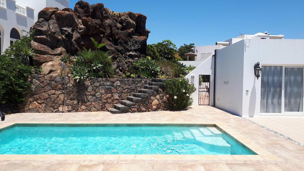 Villa Essence - a unique detached villa with heated private ...