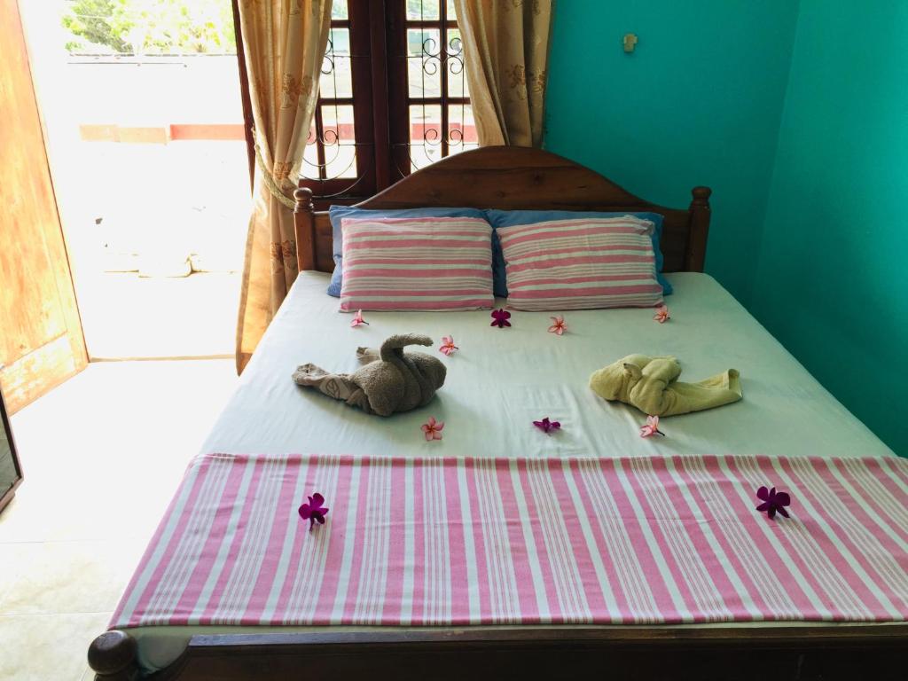 White House - Double Room With Balcony