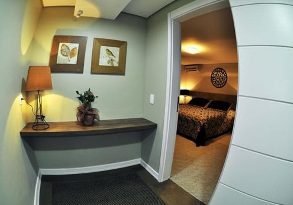  Petry Plaza Hotel