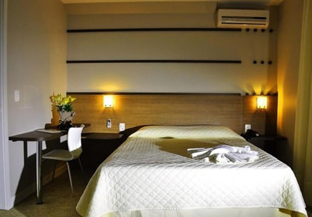  Petry Plaza Hotel