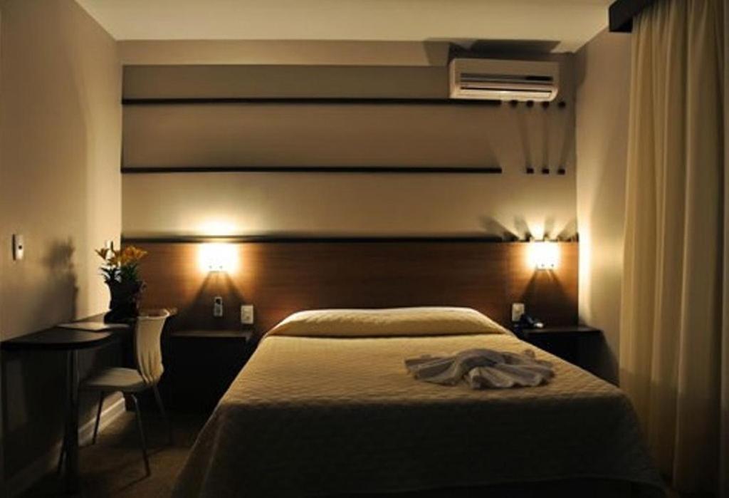  Petry Plaza Hotel