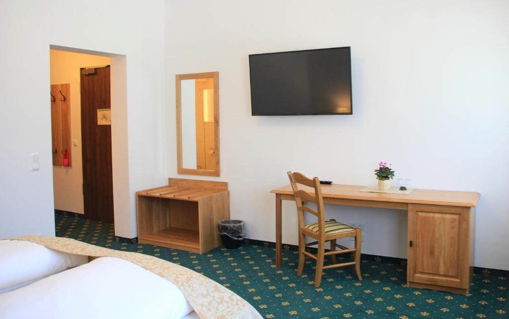 Hotel Schwabenwirt - Deluxe Quadruple Room