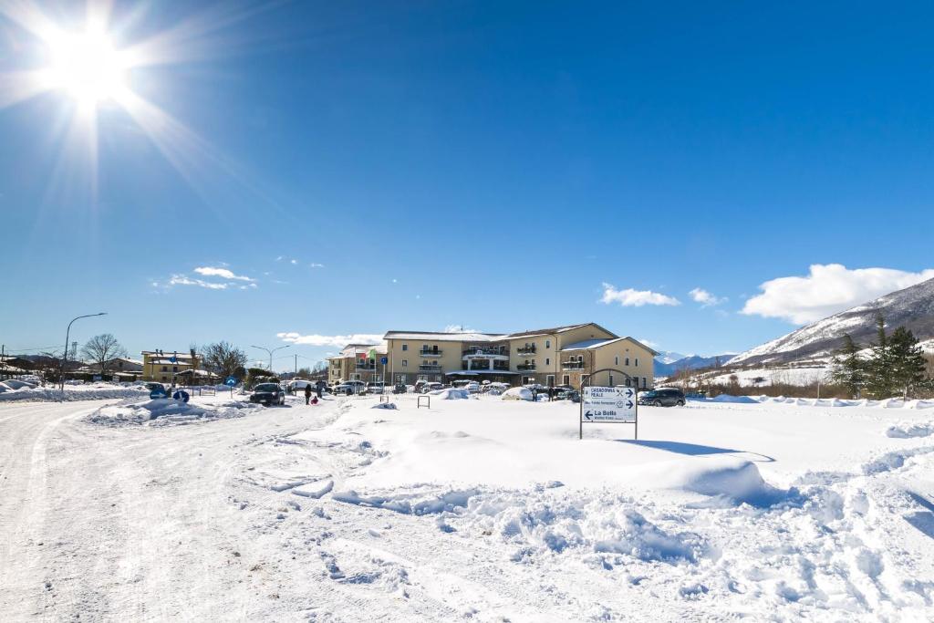 Sport Village Hotel & Spa