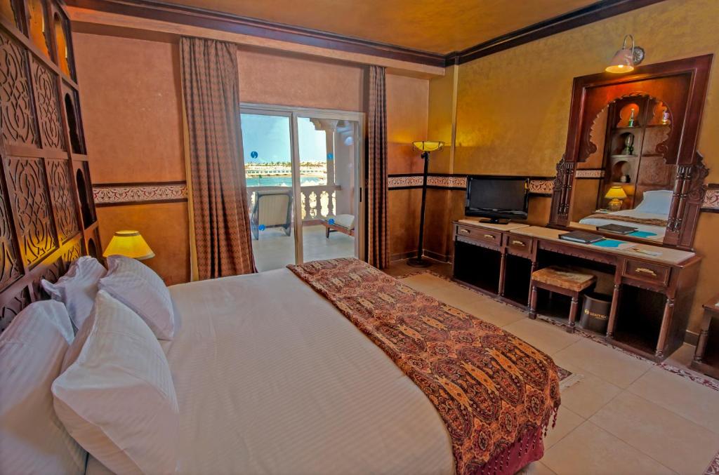 Sunrise Mamlouk Palace Resort - 17