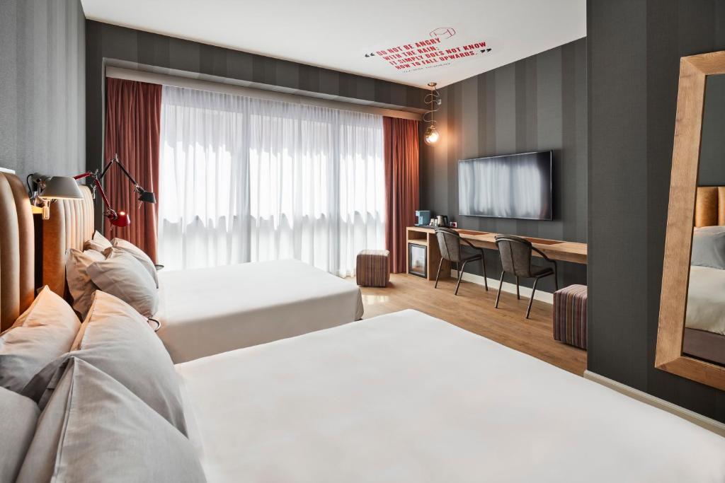 
King Room with Two King Beds
