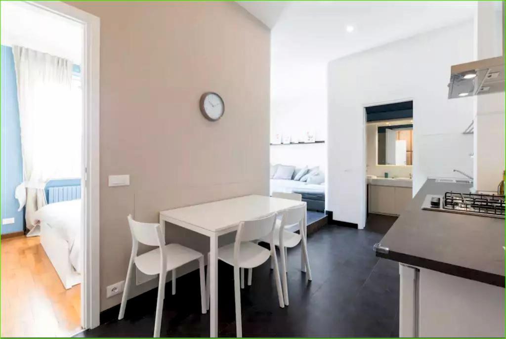 A kitchen or kitchenette at Carlos BCS2 - Sanremo Center Suite -