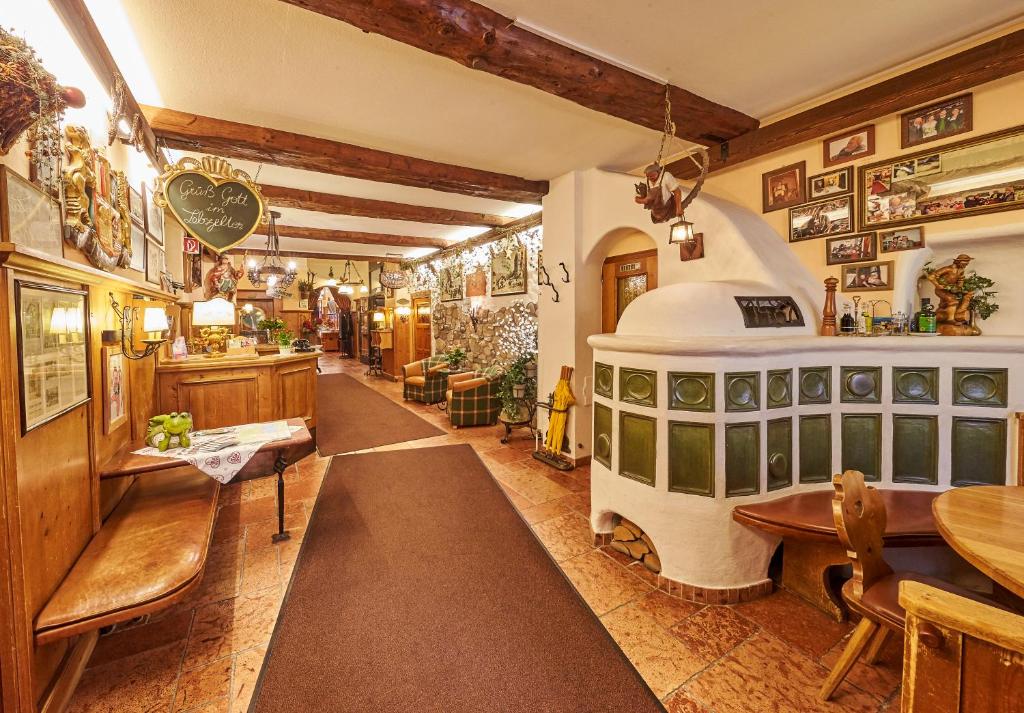 Posedenie v ubytovaní Hotel Lebzelter