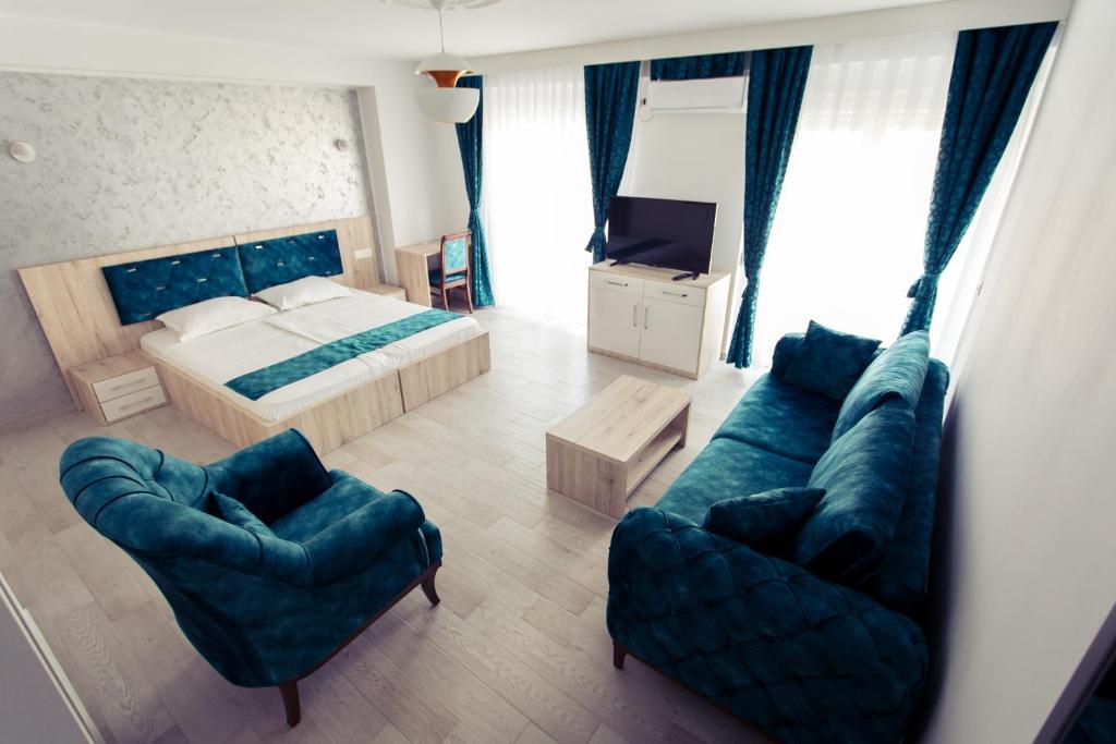 CITY HOTEL - Deluxe Triple Room