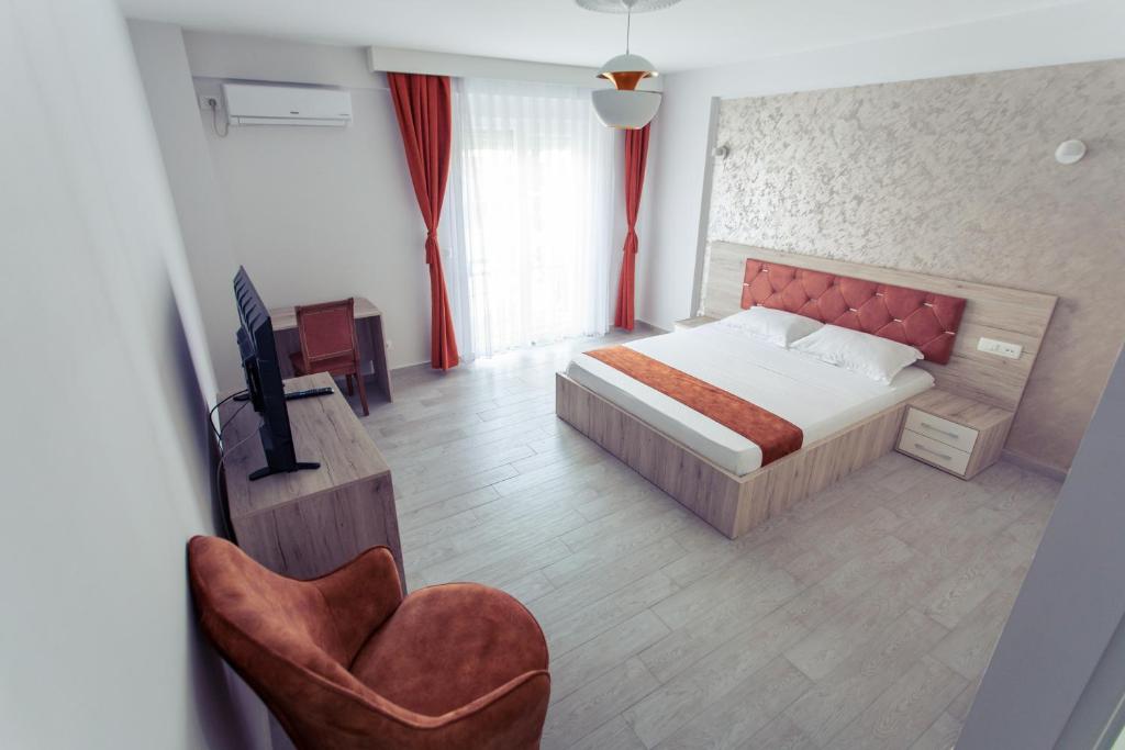 CITY HOTEL - Deluxe Double Room