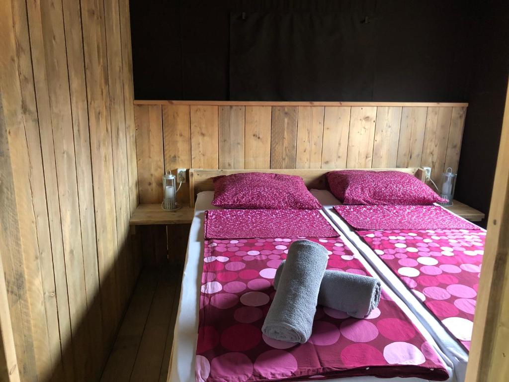 Postel nebo postele na pokoji v ubytování Cortijo Dos Santos