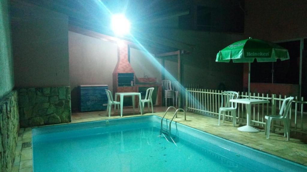  Casa de Temporada - Alto de Santana I - Jacareí - São José dos Campos