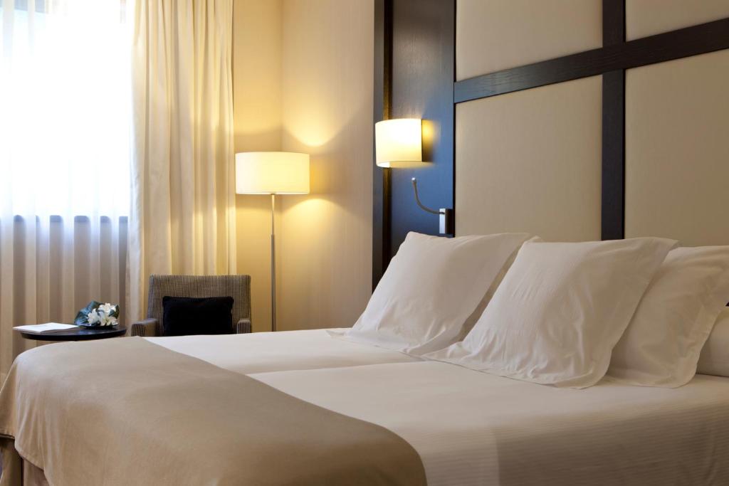 Hotel Maydrit Airport - 13