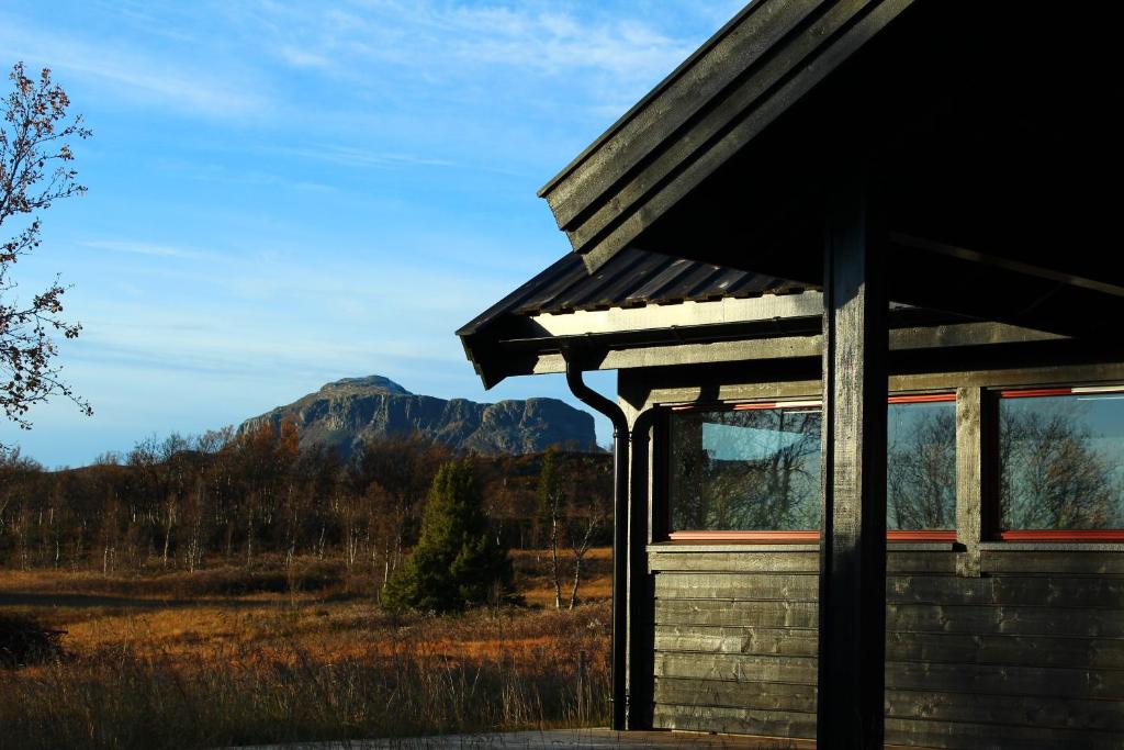 Cabaña de madera con vistas a la montaña en Lev-Vel - 10 person cabin, en Al