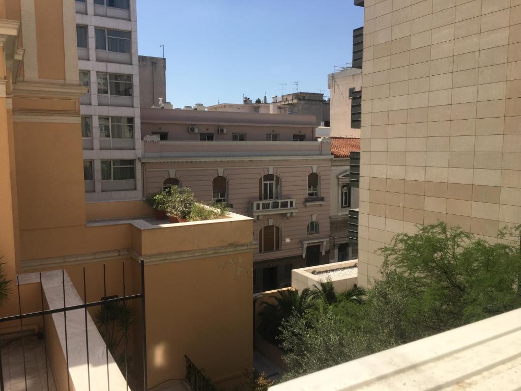 رزرو هتل و هاستل، آپارتمان سینتاگما ریتا 2, 09037376597