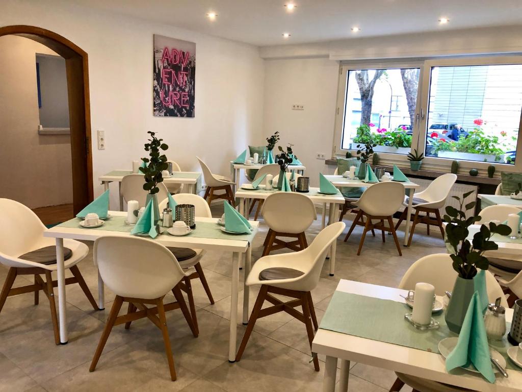 Liberty Hotel Cologne - Resim 25