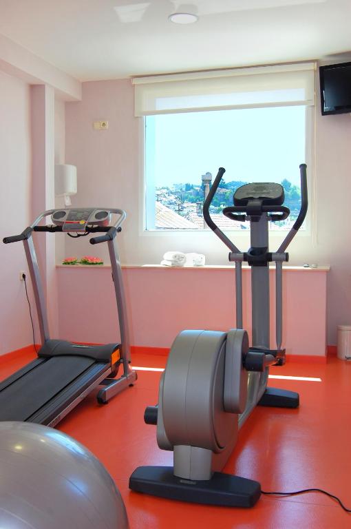 Fitness centrum a/nebo fitness zařízení v ubytování Hotel Macià Cóndor