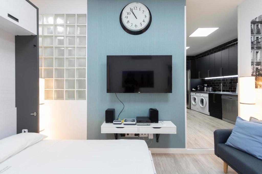 A kitchen or kitchenette at Plaza Mayor Apartment