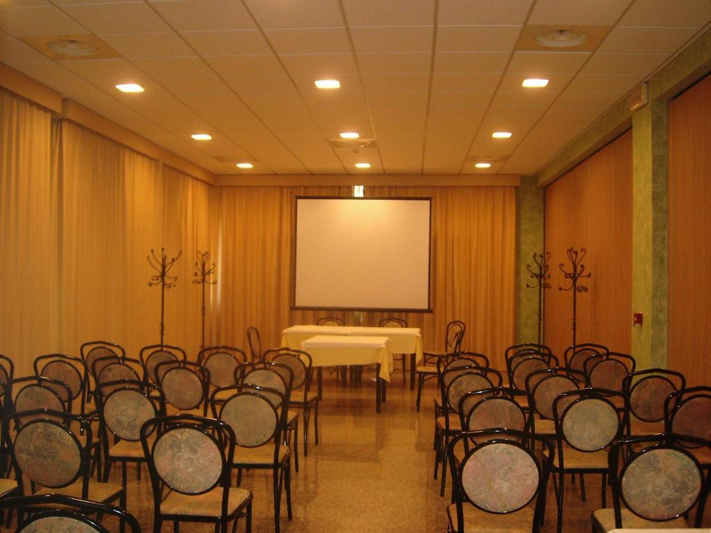 Konferenční prostory v ubytování Hotel La Fonte a 300m uscita A14 Pescara Nord