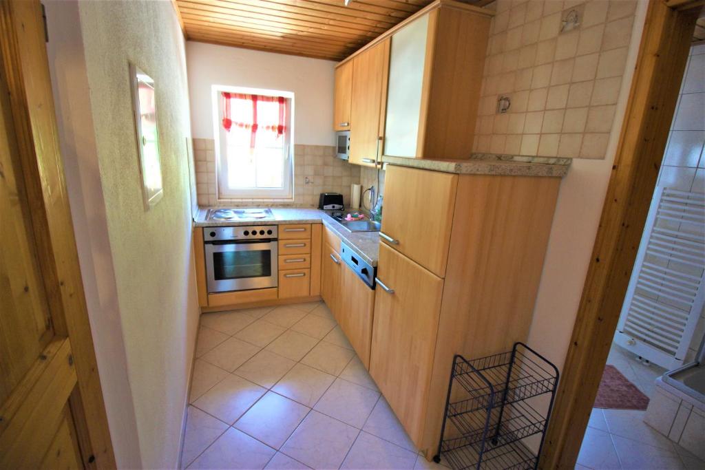 Kuchyňa alebo kuchynka v ubytovaní Ferienhaus Kühlwein