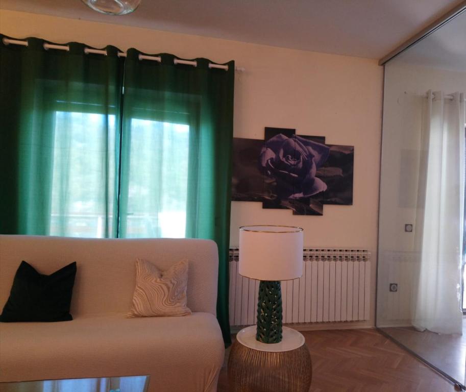 Posedenie v ubytovaní Vacation Home Vidučić