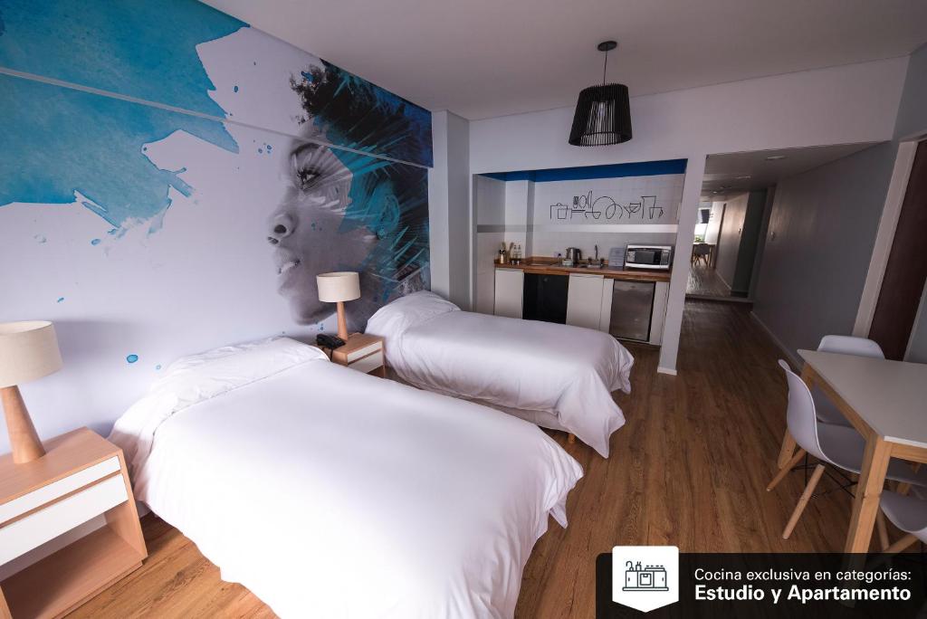 Una cama o camas en una habitación de Alquileres Temporarios by CLH Rentals
