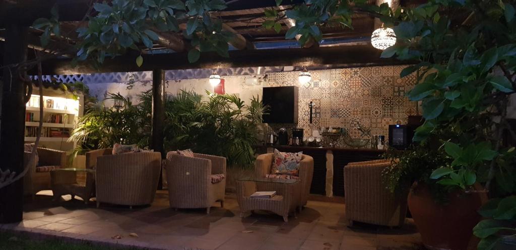 A seating area at Alsol Nogal- Adults Only