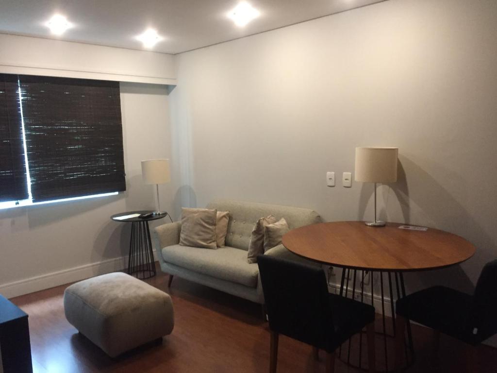  Flat em frente ao Shopping Vila Olímpia