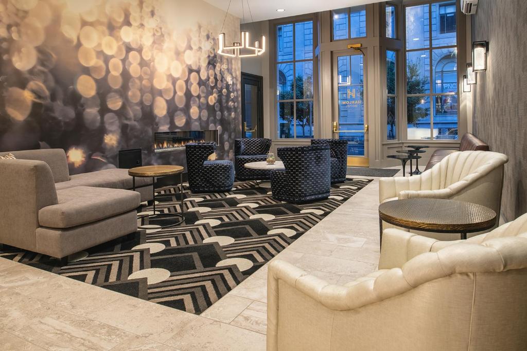 Posezení v ubytování Harlow Hotel
