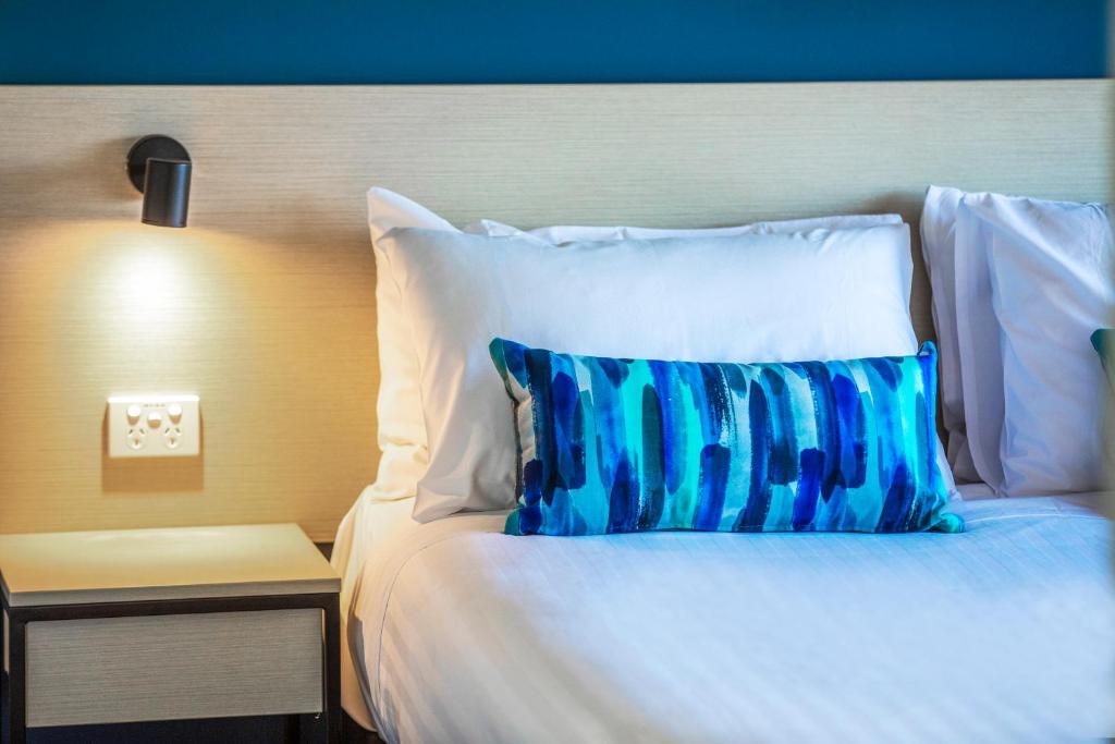 Nightcap at Riverside Hotel - Resim 40