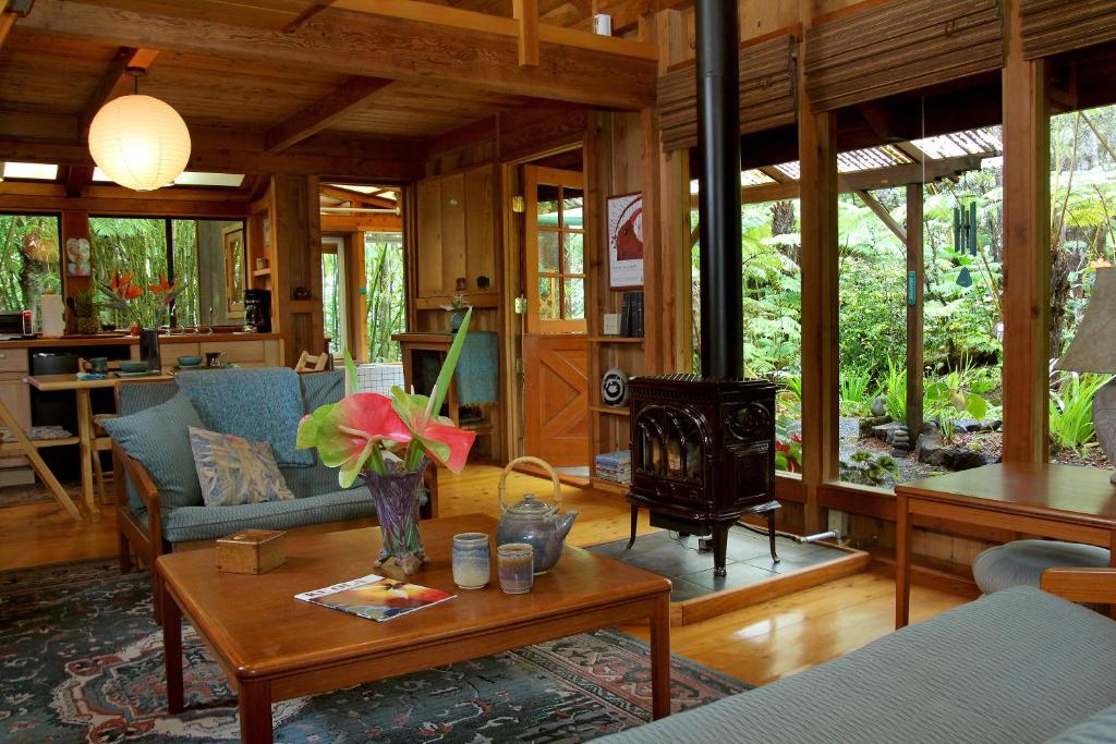 Posezení v ubytování Volcano Rainforest Retreat
