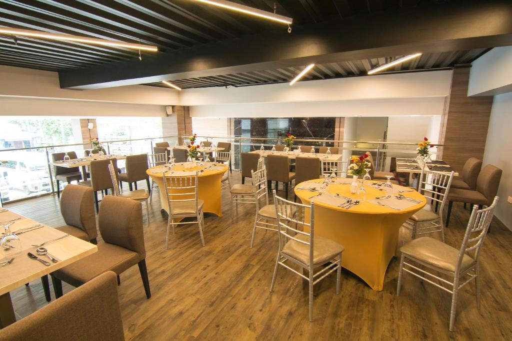 Restaurace v ubytování Mango Suites Cauayan