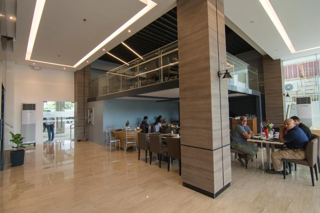Restaurace v ubytování Mango Suites Cauayan