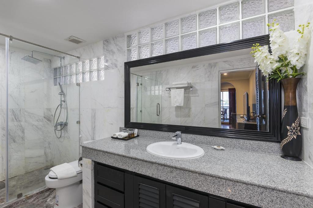 The Ambiance Hotel - Resim 3