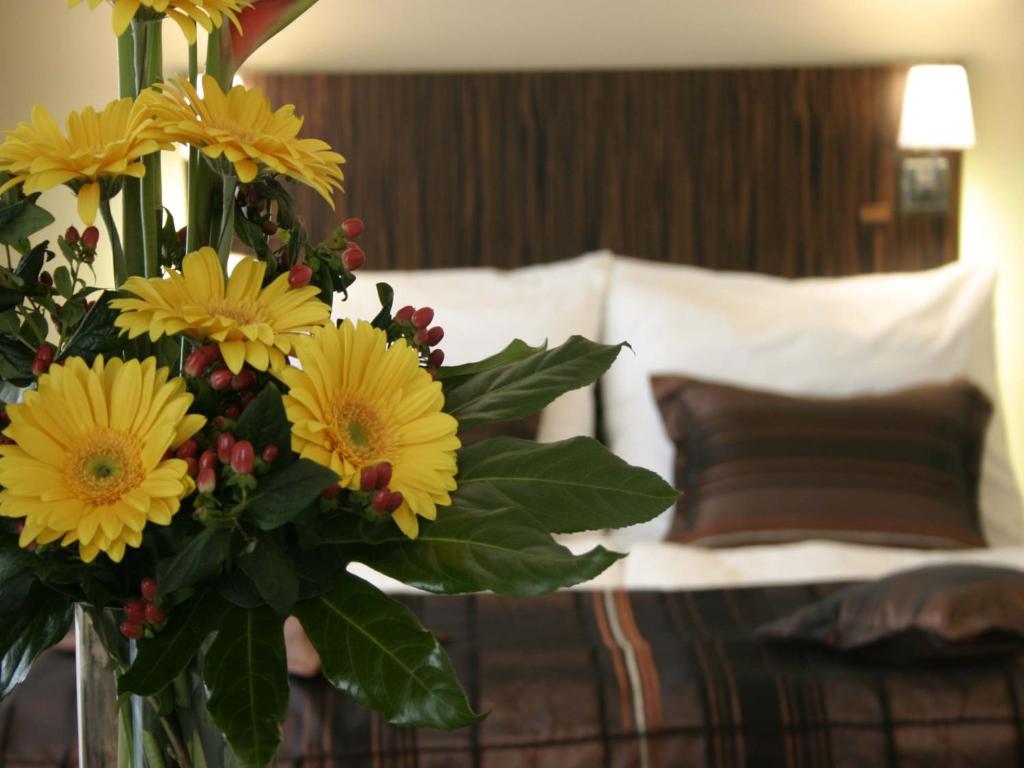 EA Hotel Crystal Palace - Resim 19