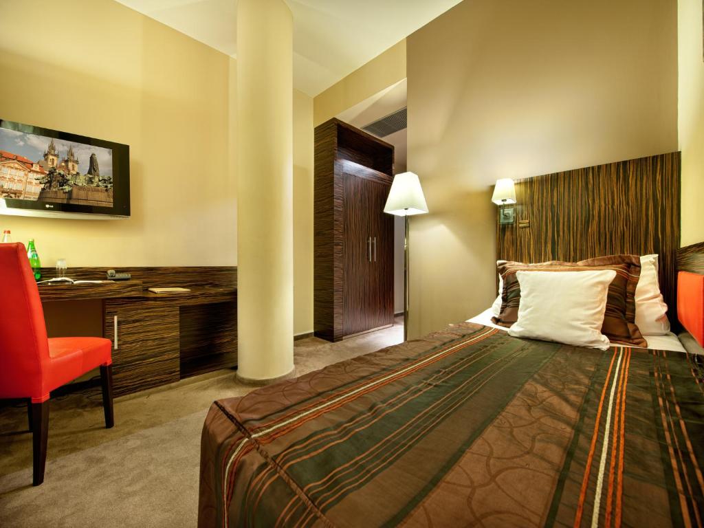 EA Hotel Crystal Palace - Resim 18