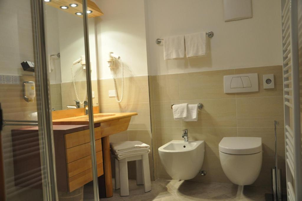 Koupelna v ubytování Alpenlife Hotel Someda