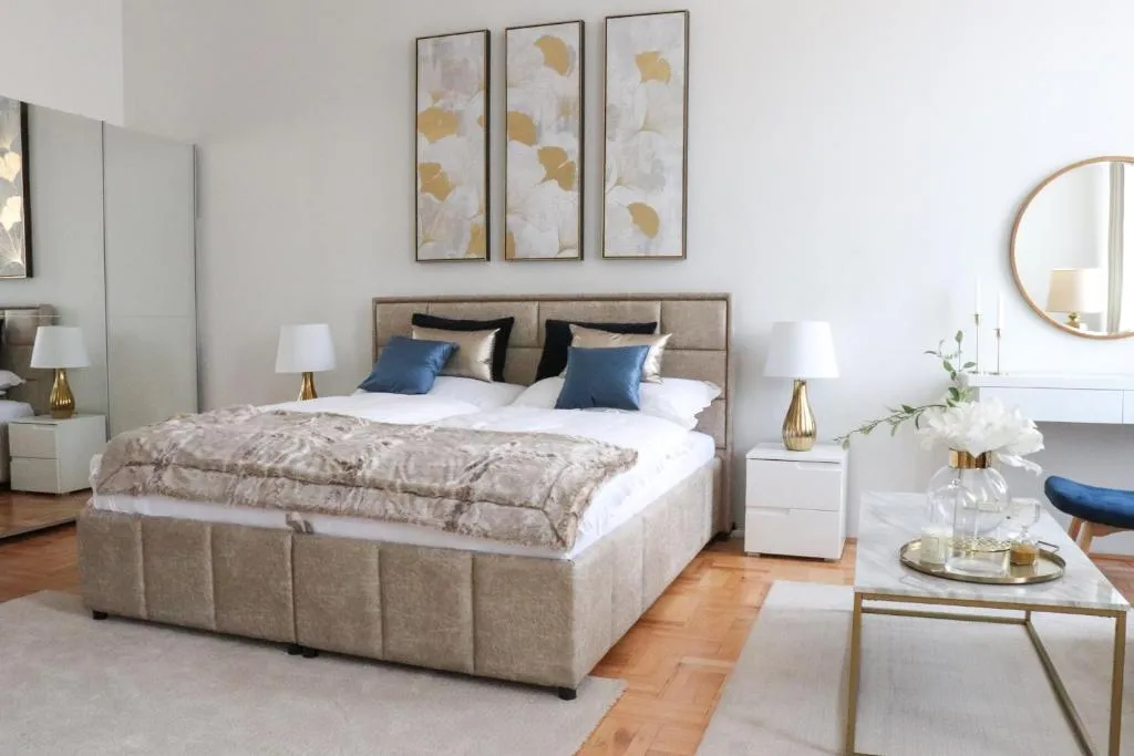 Deluxe apt with 2 bedrooms and AC, Budapest, Hungary