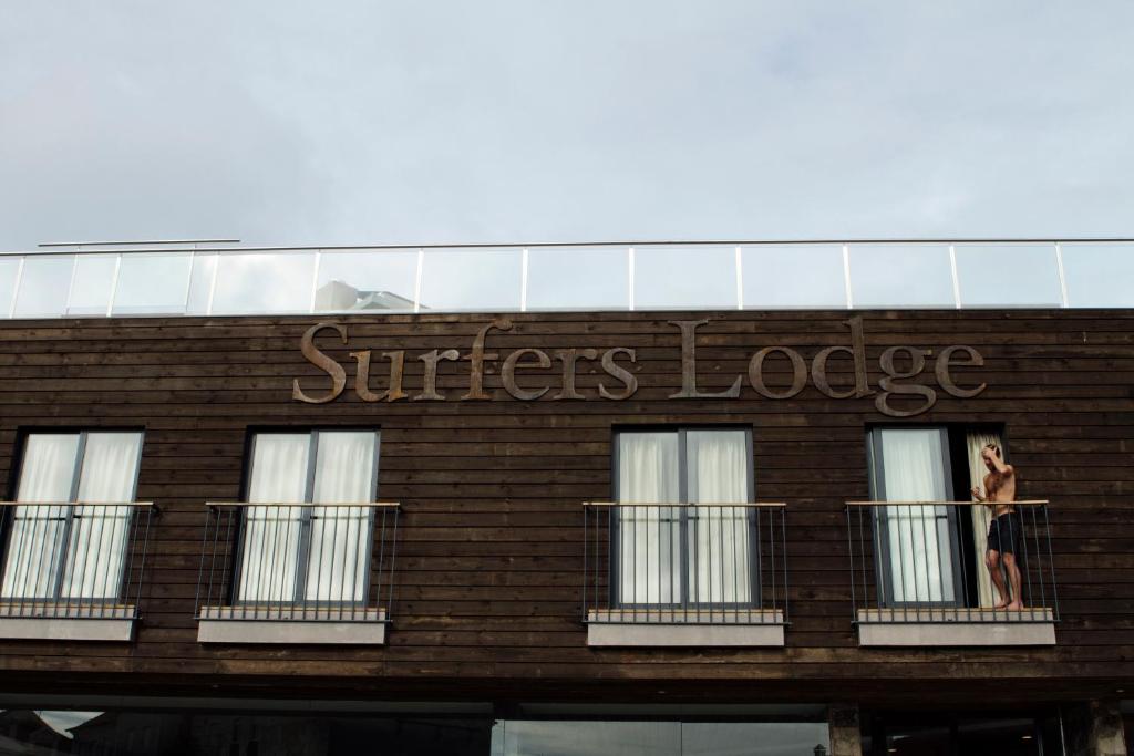 Surfers Lodge Peniche, Peniche – Updated 2023 Prices