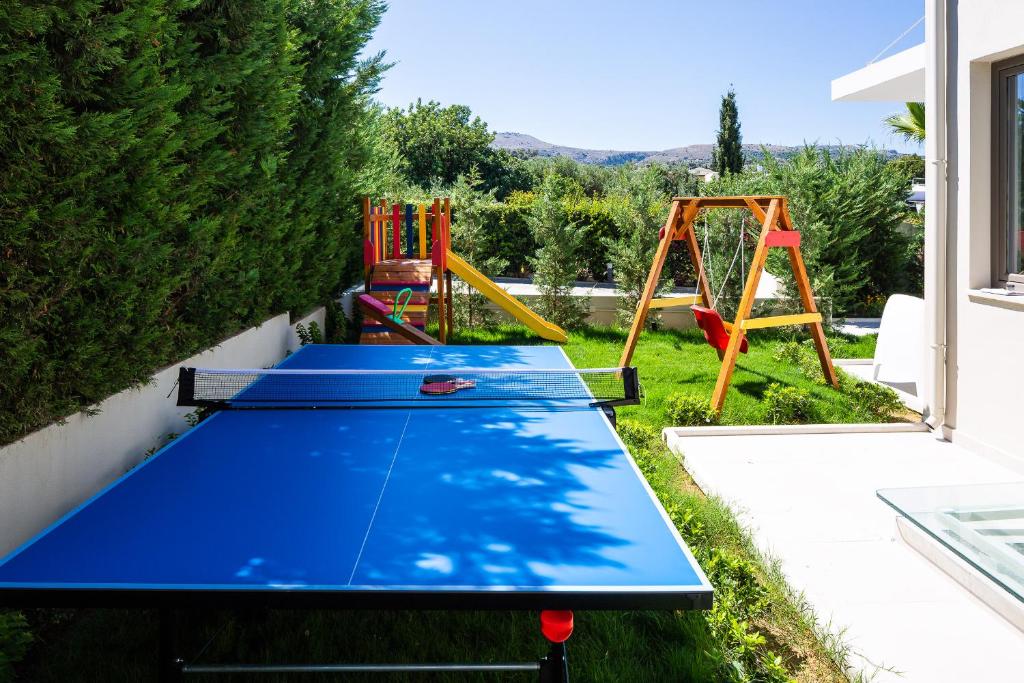 Vasilios Villa, with Pool, Gym & Close to Beach, By ThinkVilla játszósarka