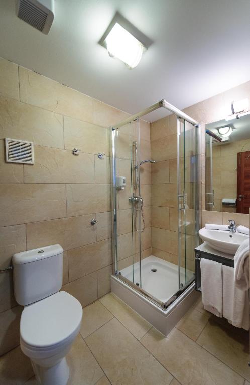 Kúpeľňa v ubytovaní Hotel Yacht Wellness & Business