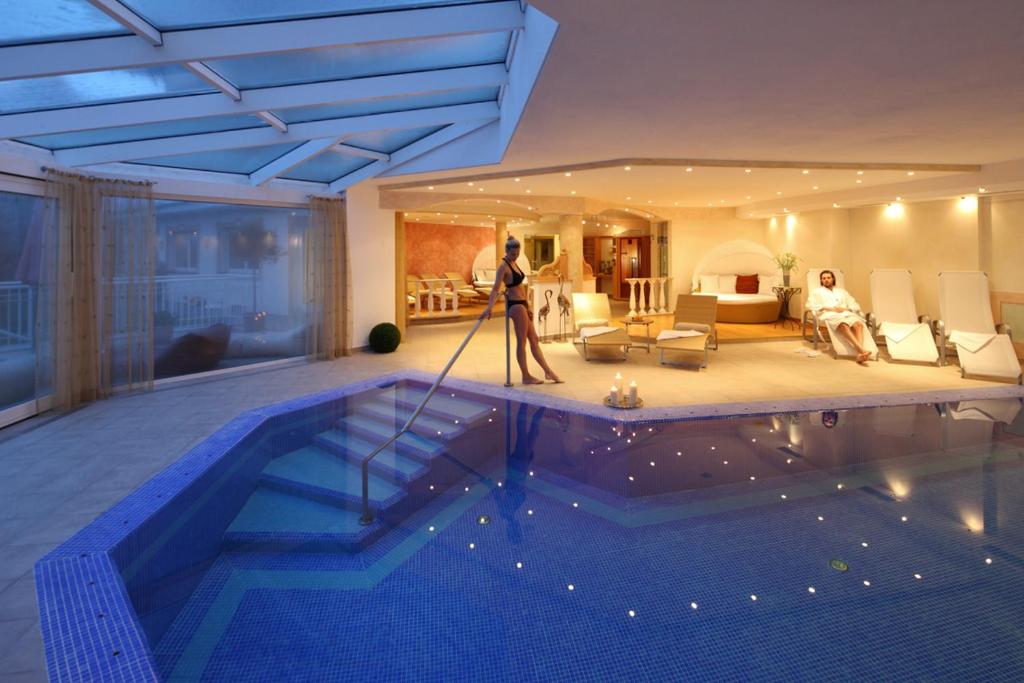 Bazén v ubytování Adults only Hotel Grafenstein nebo v jeho okolí
